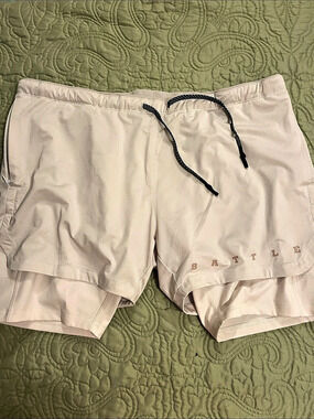 Battle Athletic Shorts cream XL Like New